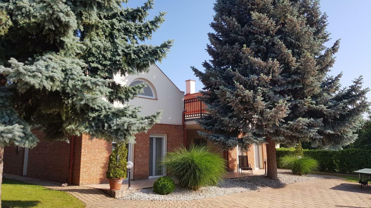 Mimi Apartman Balatonalmádi Exteriér fotografie